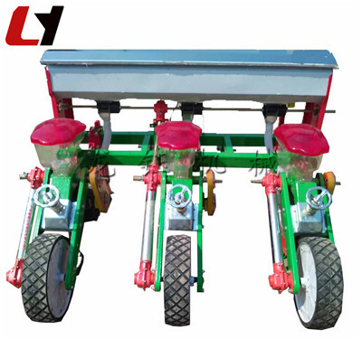 手扶拖拉機(jī)帶質(zhì)保全優(yōu)施肥播種機(jī) 現(xiàn)代農(nóng)業(yè)的精準(zhǔn)施肥利器